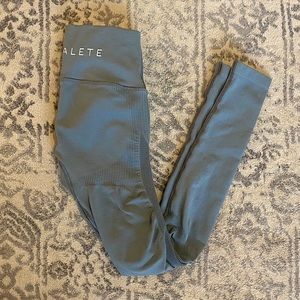 ALPHALETE AERO LEGGINGS SIZE SMALL